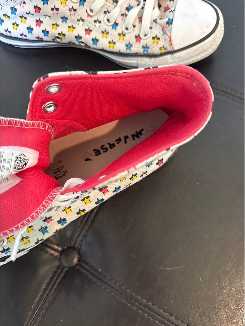 Converse Hightops Star Pattern - Picture 3 of 9
